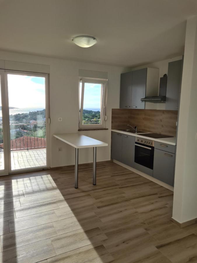 Apartments Patalic Лопар Екстер'єр фото