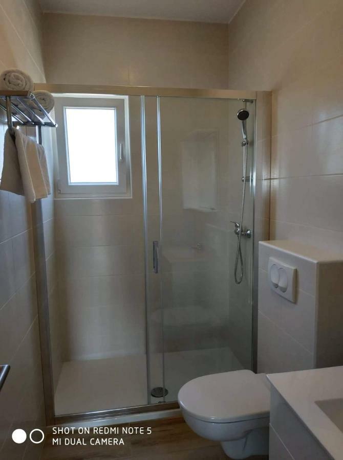 Apartments Patalic Лопар Екстер'єр фото